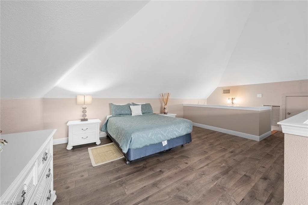 805 San Carlos DR-45