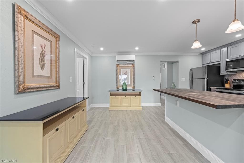 805 San Carlos DR-50