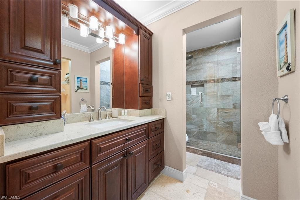 805 San Carlos DR-37
