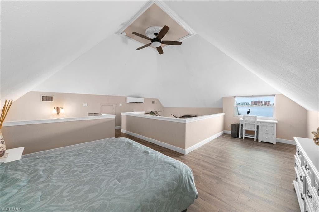 805 San Carlos DR-44