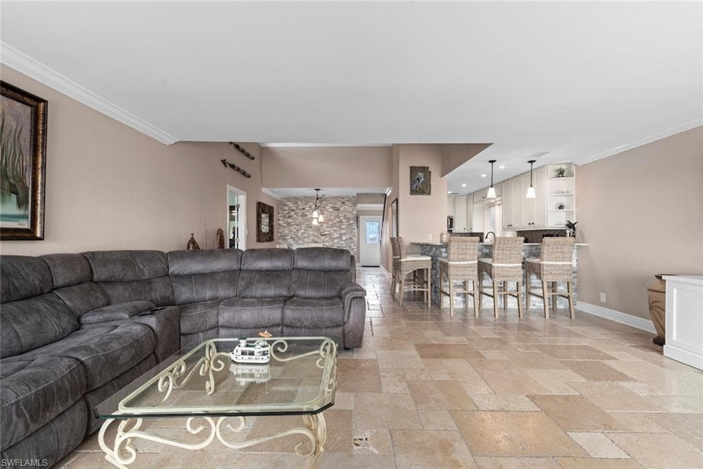 805 San Carlos DR-31
