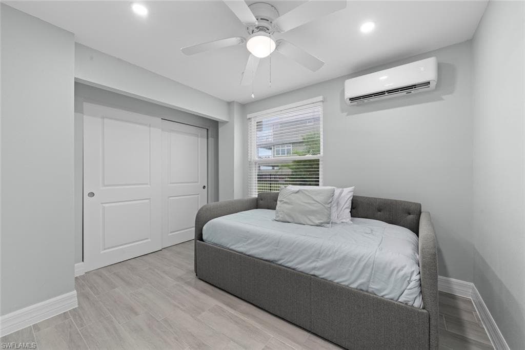 805 San Carlos DR-64