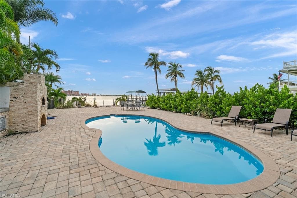 805 San Carlos DR-70