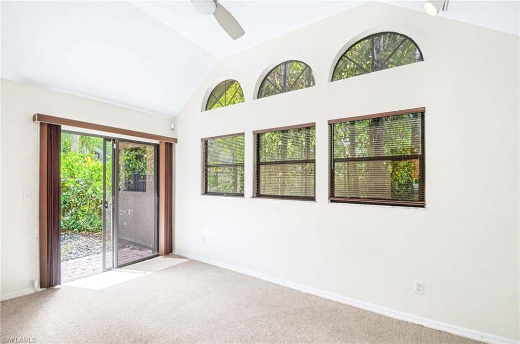 1325 Solana RD K3-33