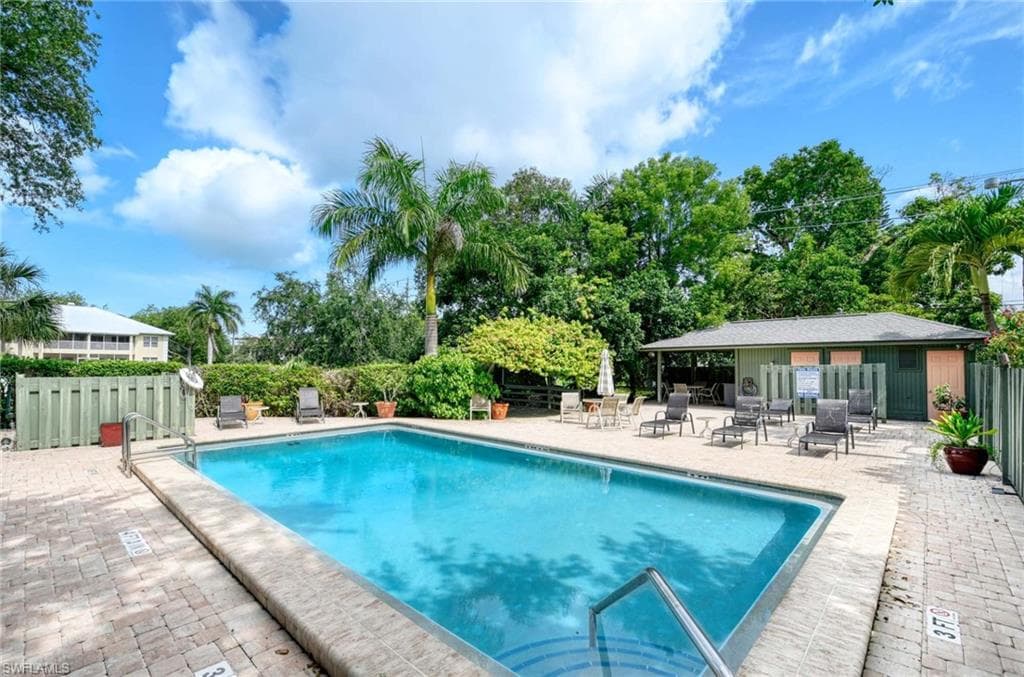 1325 Solana RD K3-18