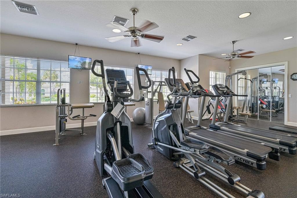 5709 Calmar Breeze LN-32