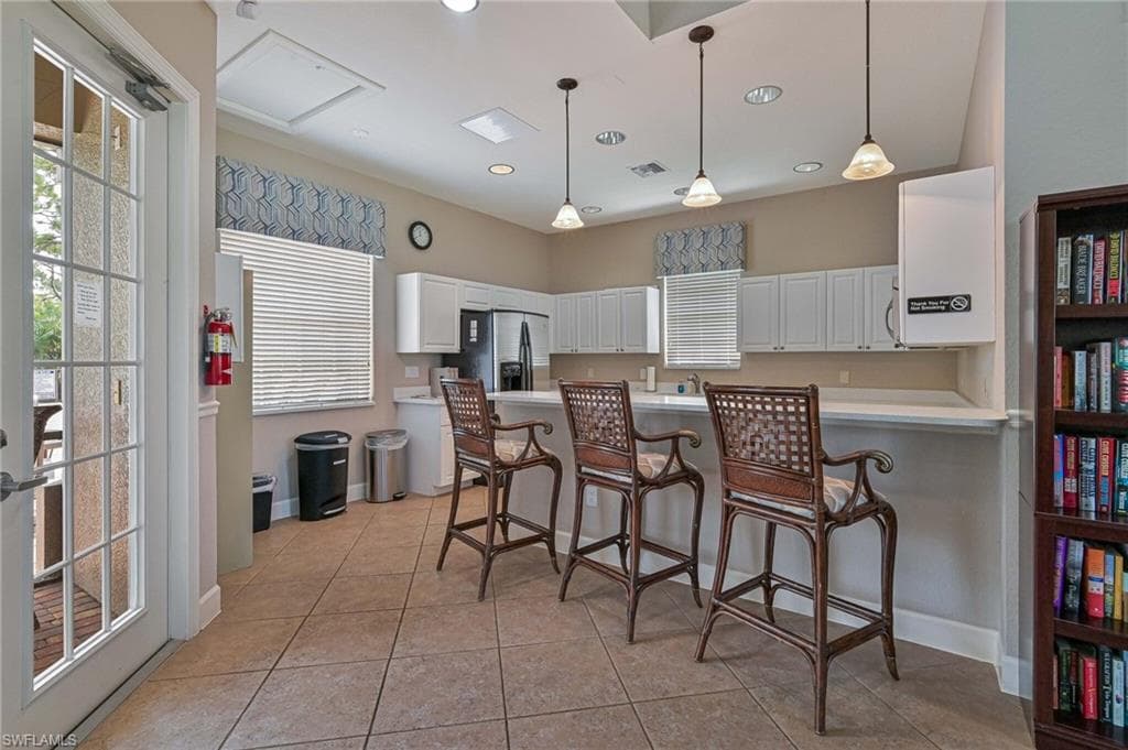 5709 Calmar Breeze LN-34