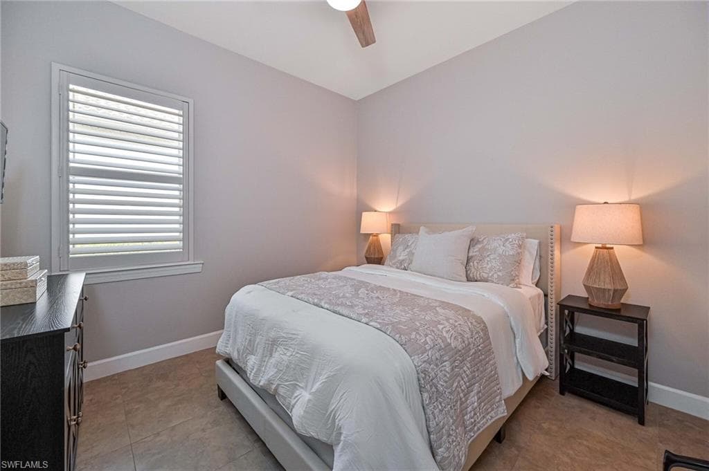 5709 Calmar Breeze LN-21