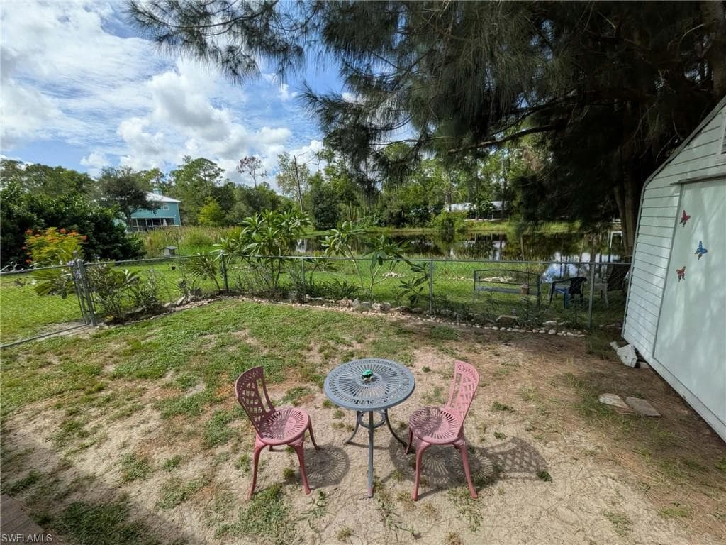 20503 Fern CIR-21
