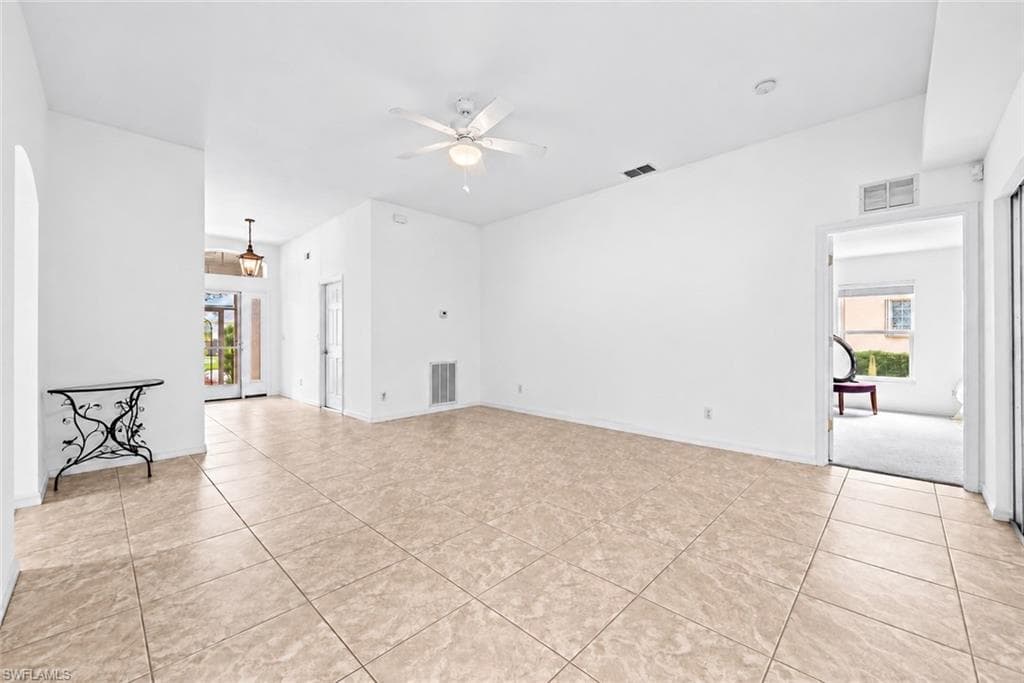 24419 Buckingham WAY-11