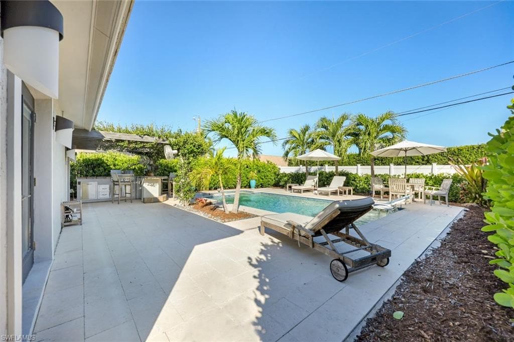 537 104th AVE N-22