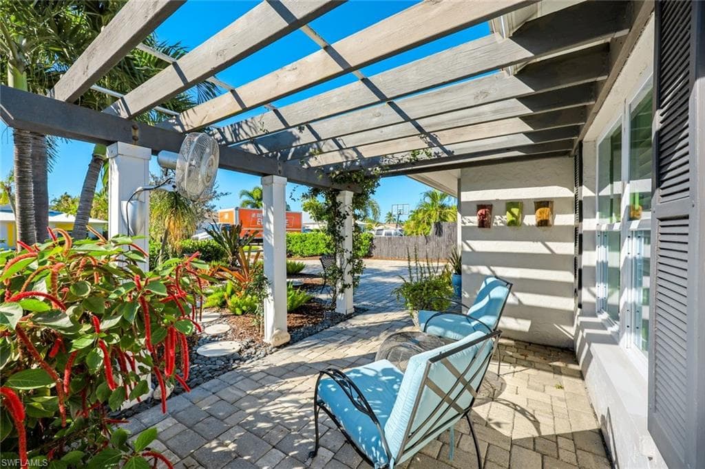 537 104th AVE N-21