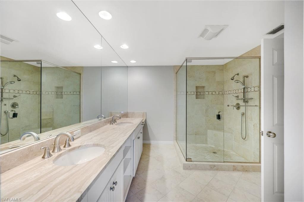 4261 Shetland CT A205-21
