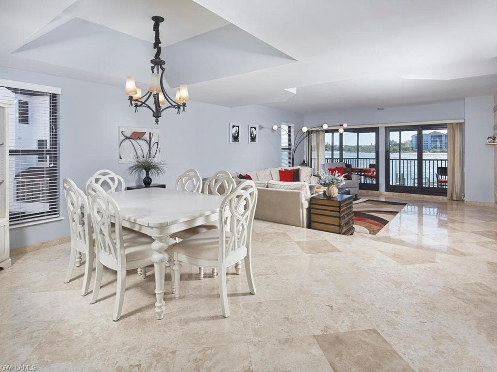 502 La Peninsula BLVD 502-5
