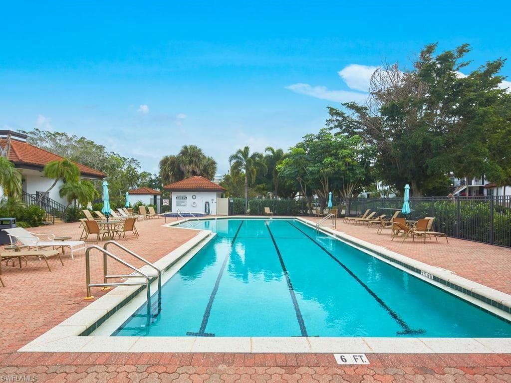 502 La Peninsula BLVD 502-24