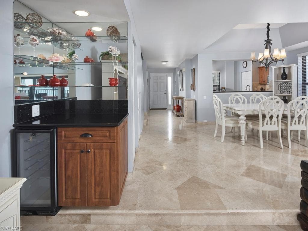 502 La Peninsula BLVD 502-10