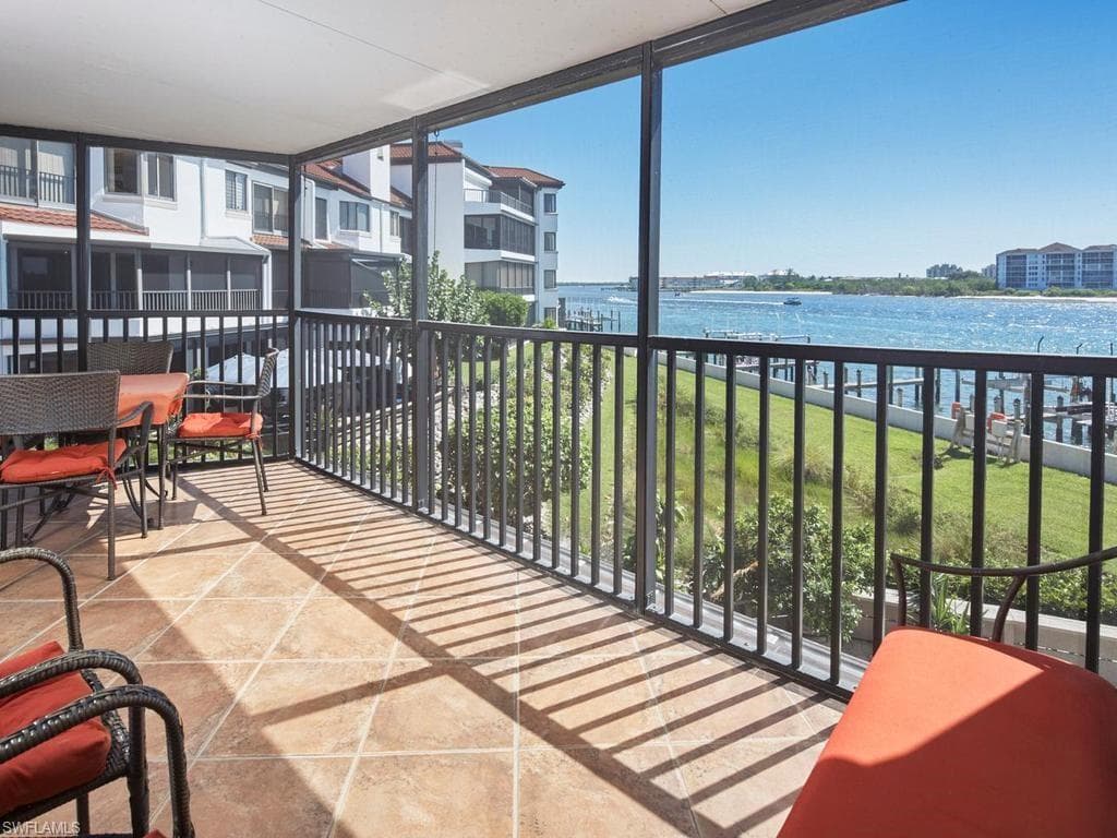 502 La Peninsula BLVD 502-4
