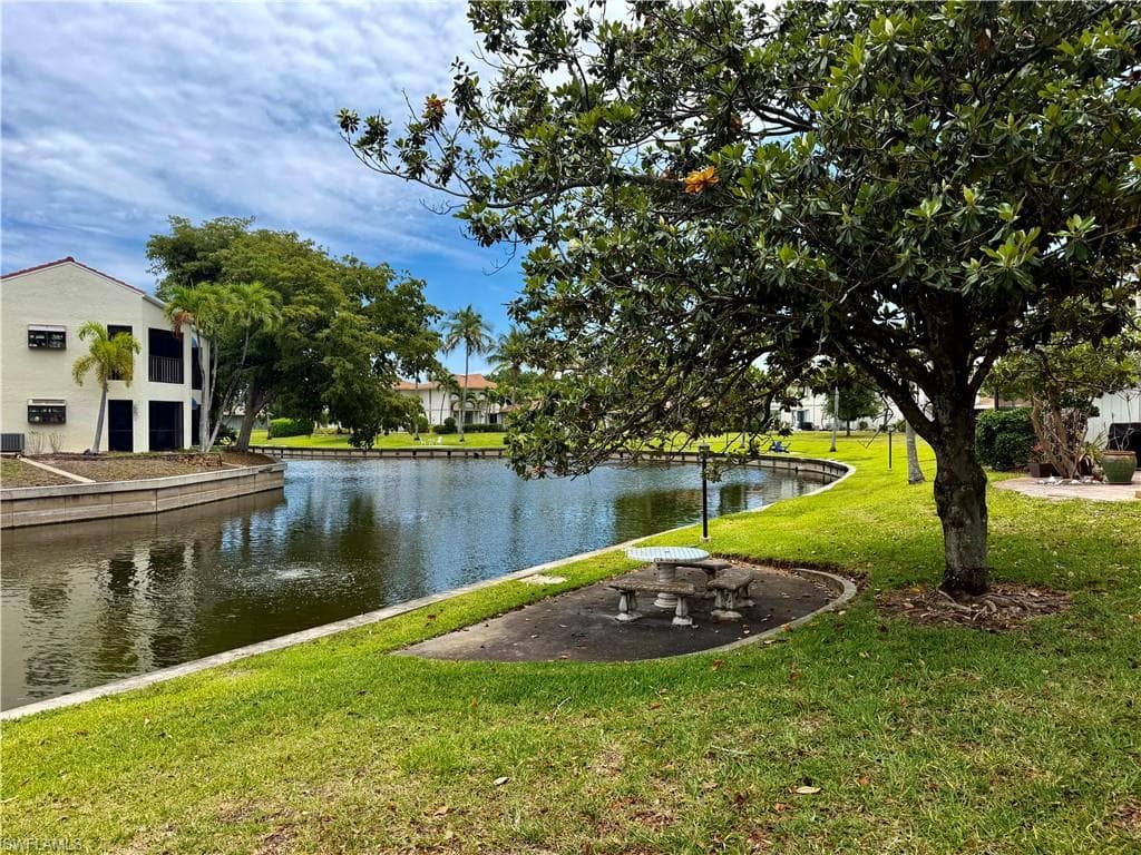 4277 Island CIR 1-1