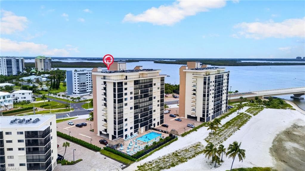 8400 Estero BLVD 105-2