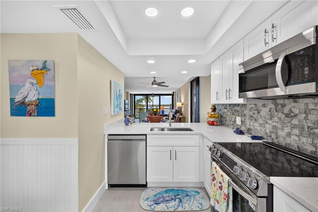 8400 Estero BLVD 105-11