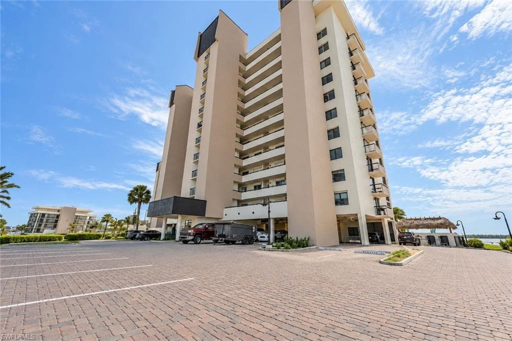 8400 Estero BLVD 105-34