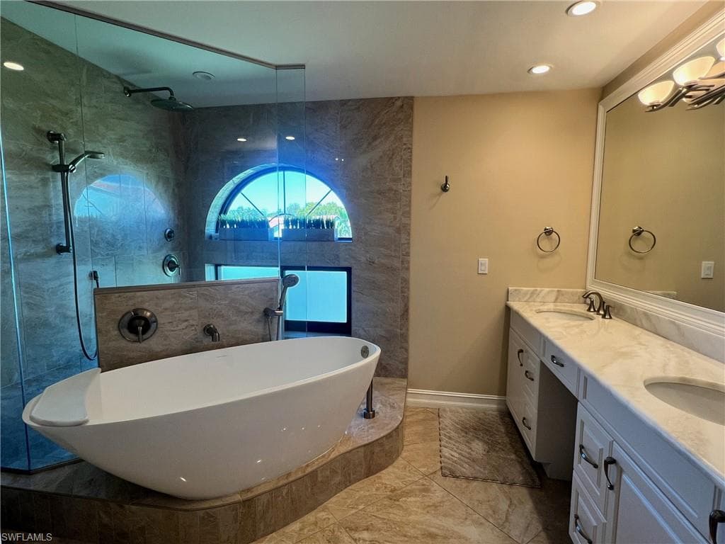 619 Beachwalk CIR I201-11