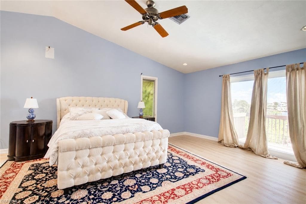 11 Capri BLVD-20