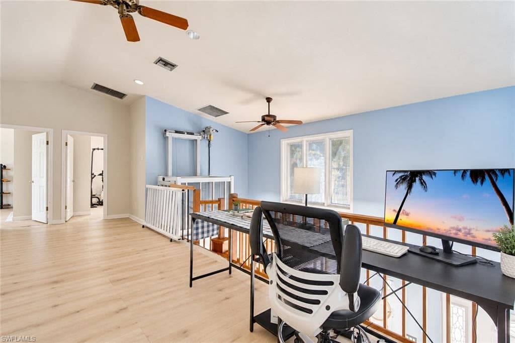 11 Capri BLVD-18