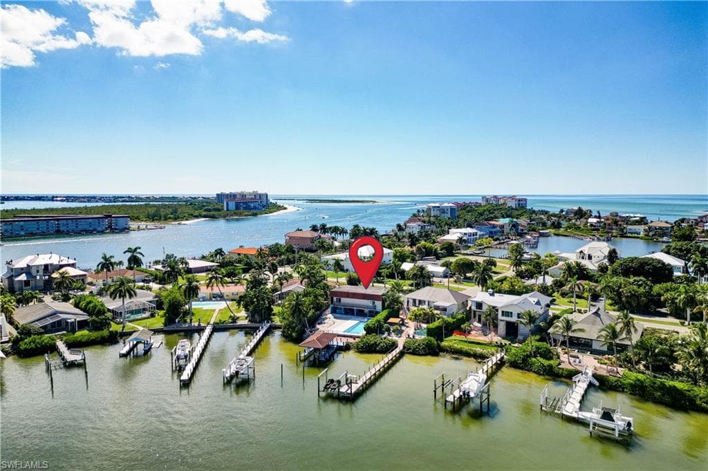 11 Capri BLVD-48