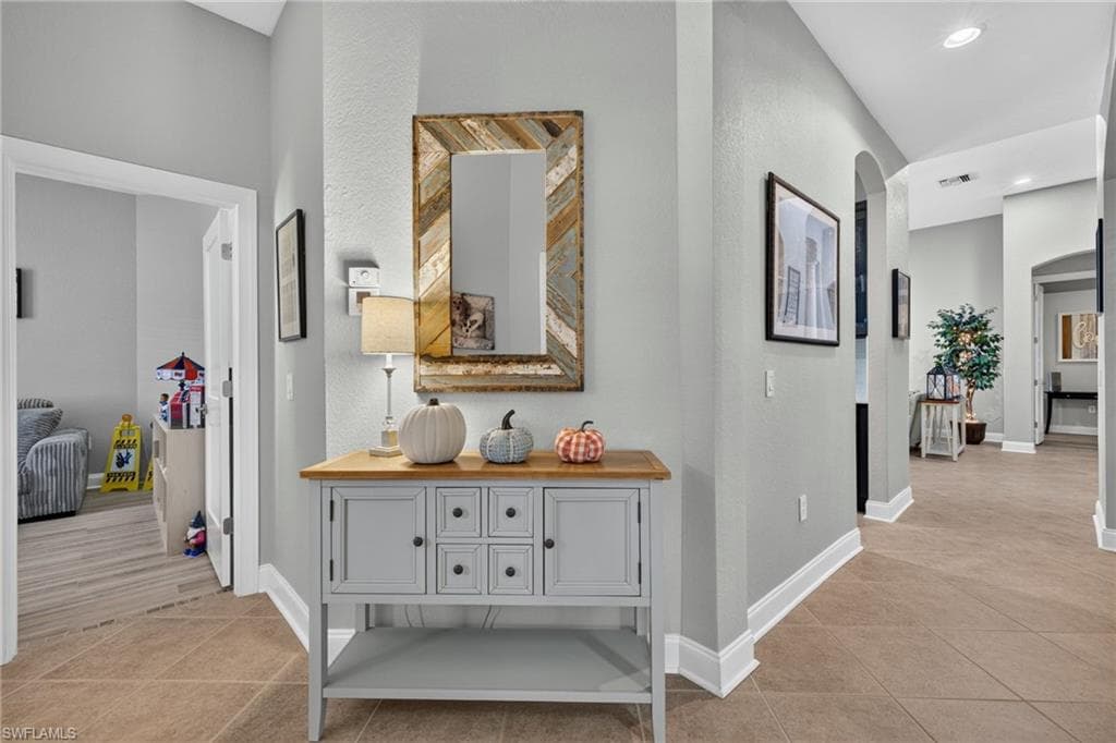 5637 Whispering Willow WAY-32