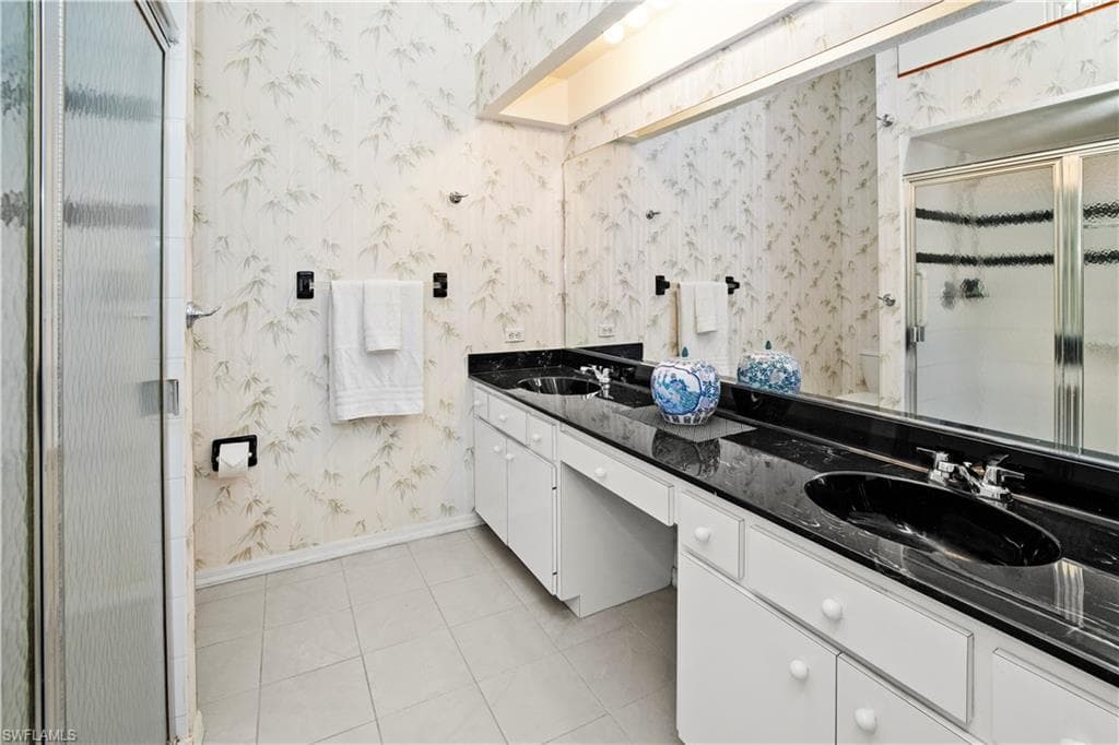 26283 Nadir RD 201-24
