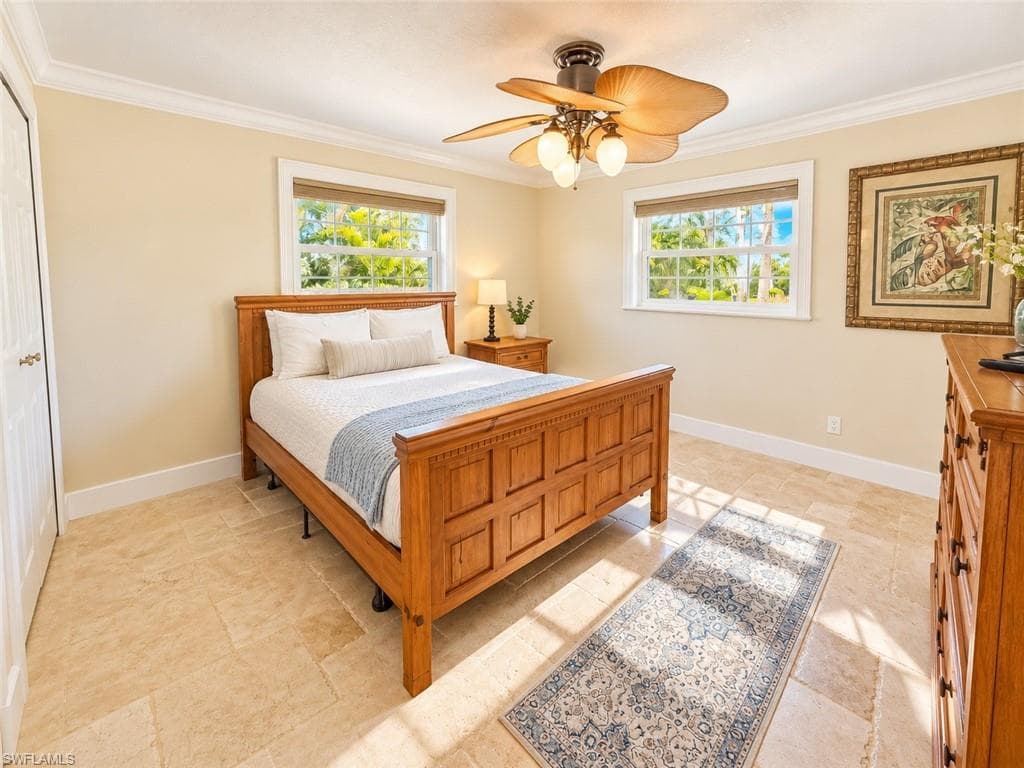 1757 Seafan CIR-32
