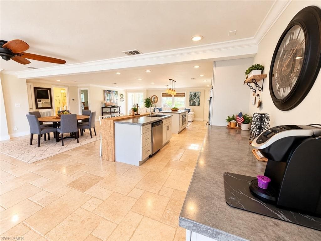 1757 Seafan CIR-8