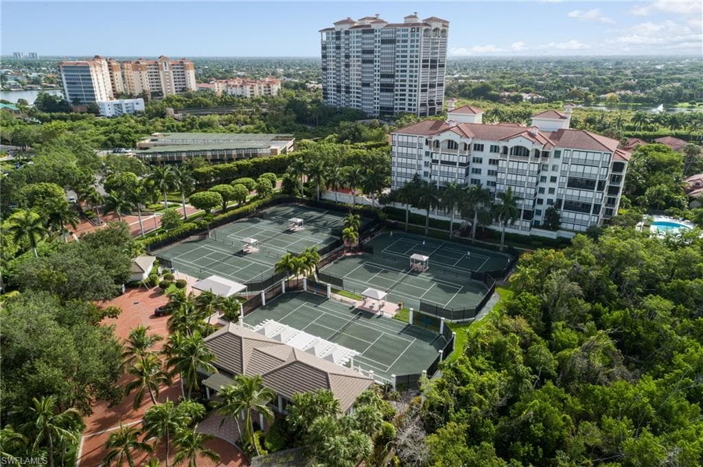 5807 Glencove DR 806-17
