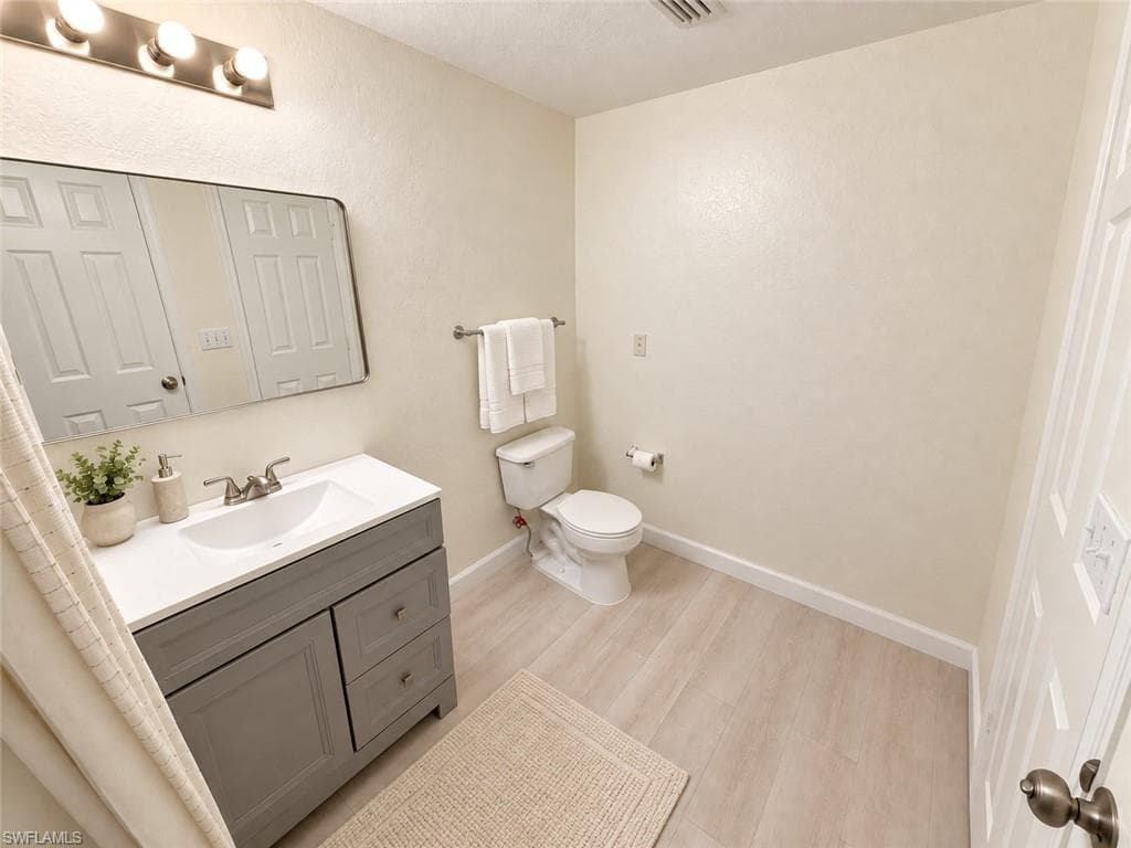 23680 Walden Center DR 204-37