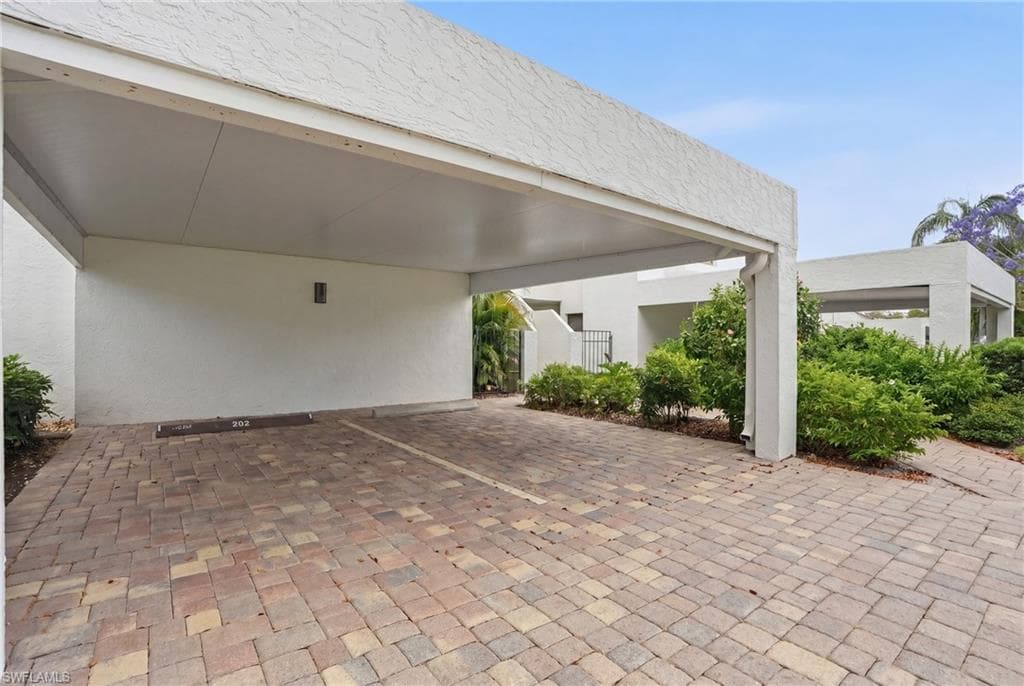 637 Beachwalk CIR E202-21