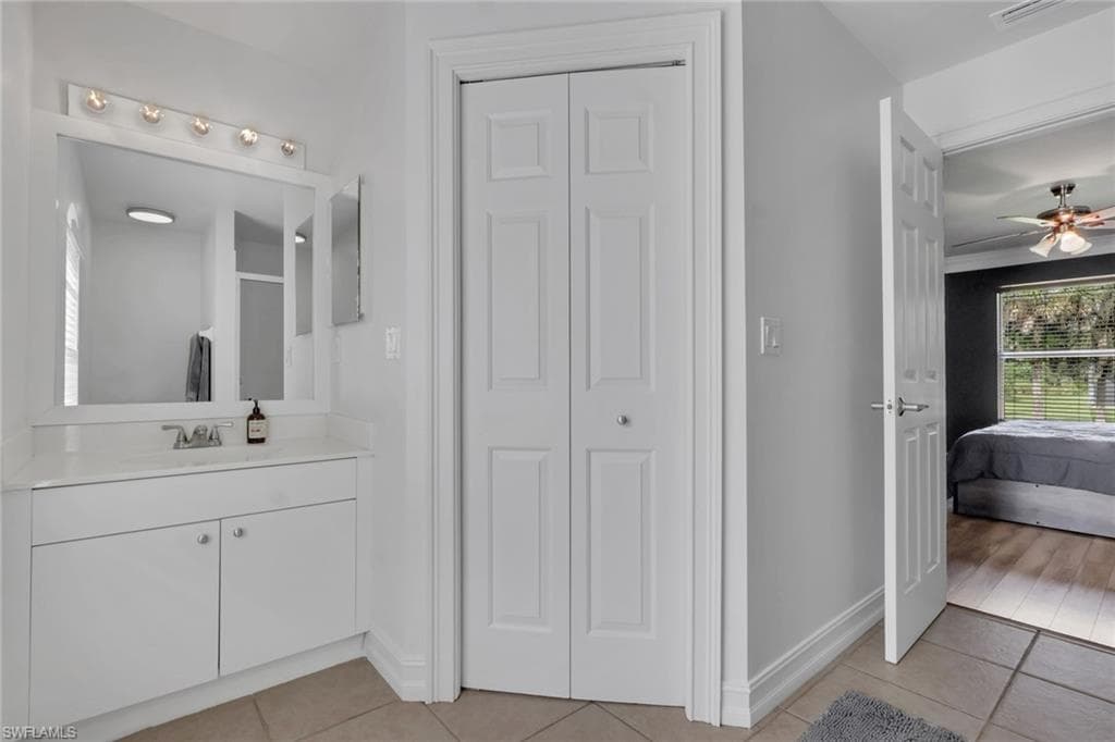 4869 22nd AVE SE-15