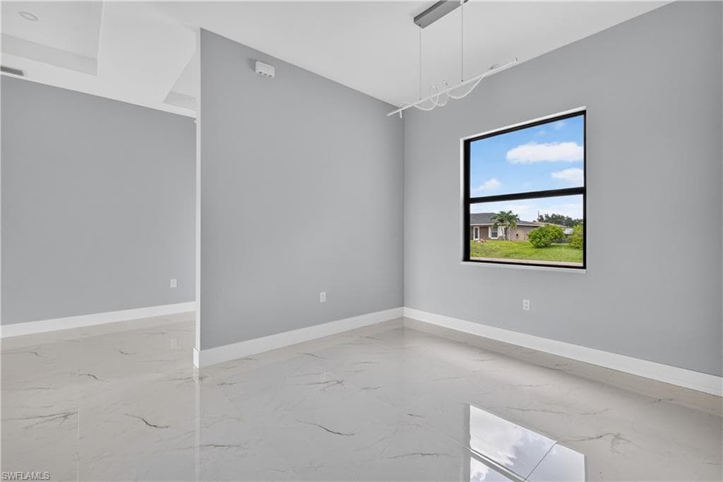 2815 15th ST SW-11