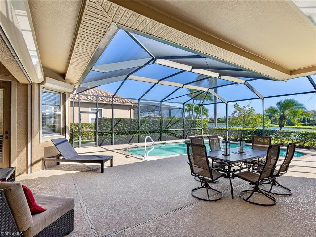 20985 Torre Del Lago ST-22