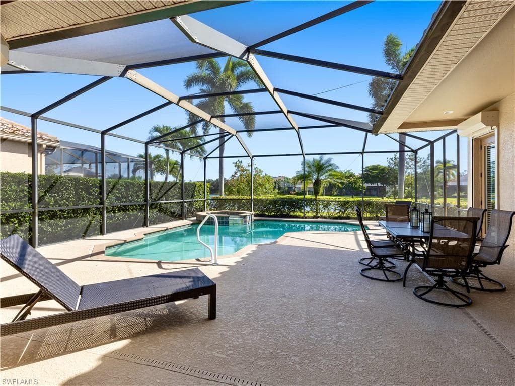 20985 Torre Del Lago ST-25