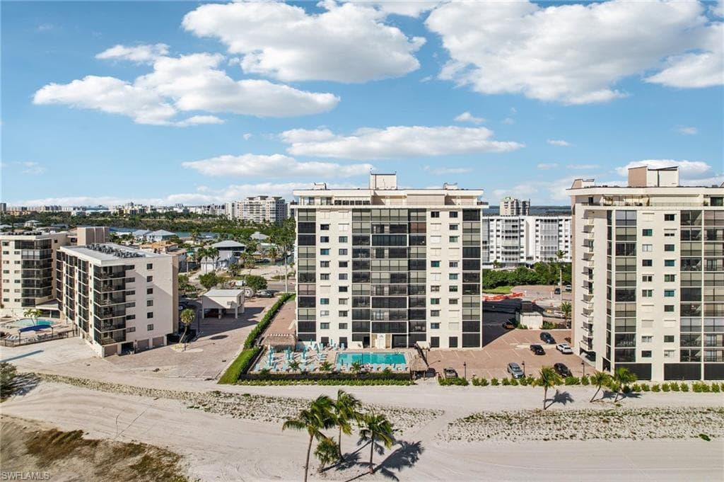8400 Estero BLVD 604-25