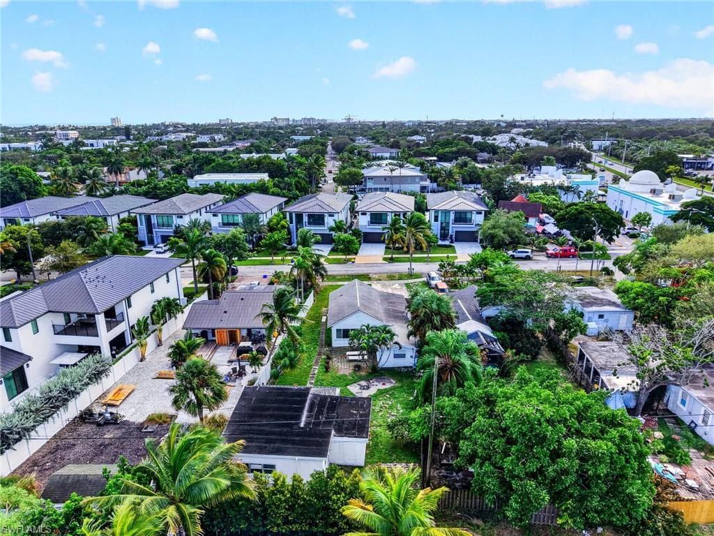 713 S Lake AVE-46