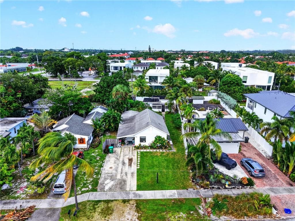 713 S Lake AVE-43