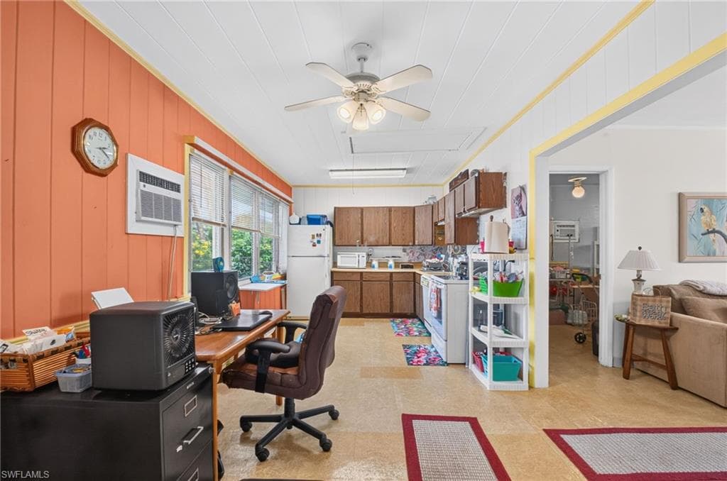713 S Lake AVE-12