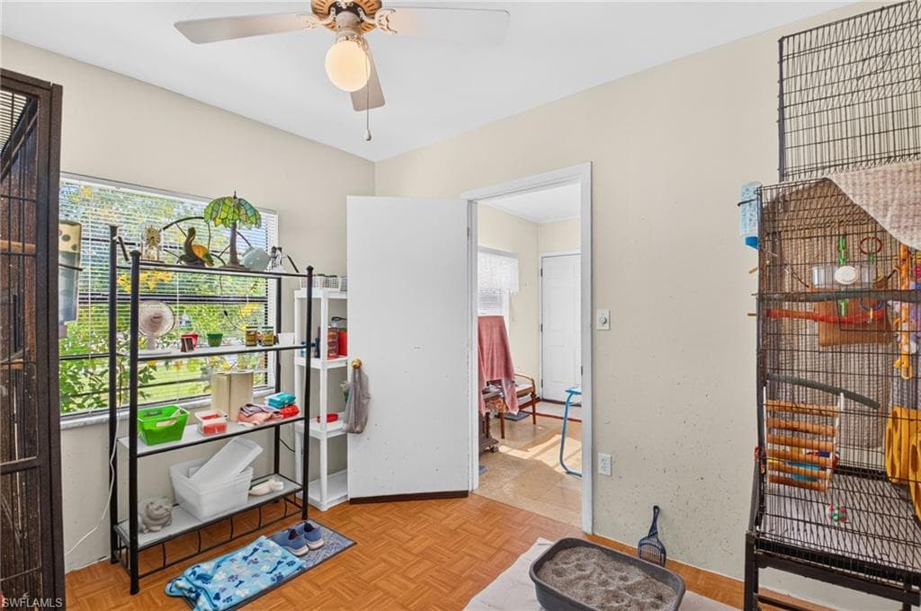 713 S Lake AVE-7