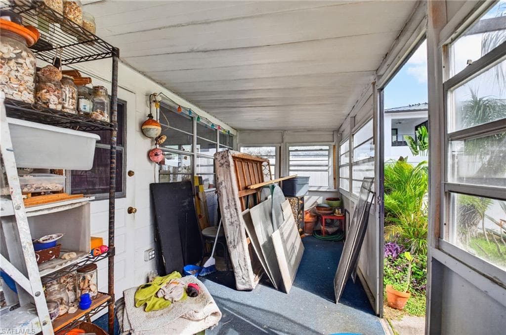 713 S Lake AVE-34