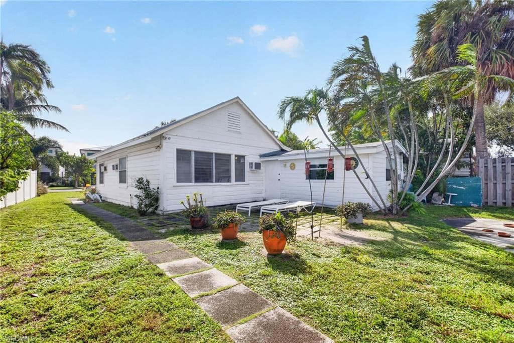 713 S Lake AVE-50