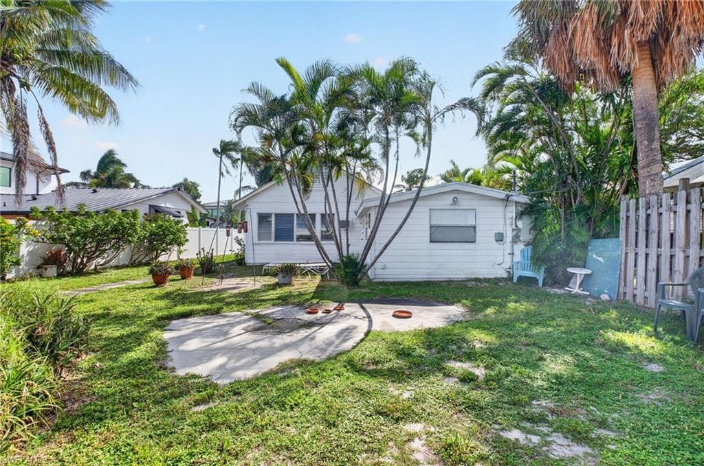 713 S Lake AVE-48