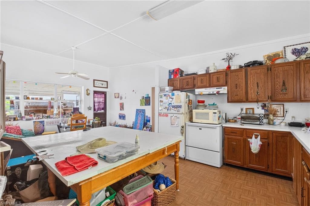713 S Lake AVE-29