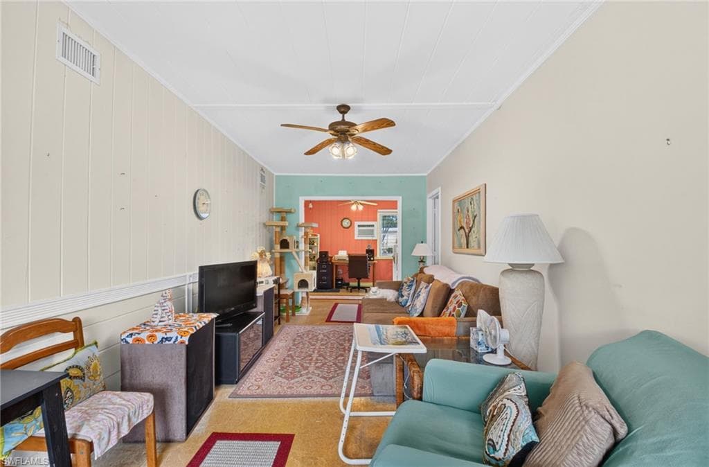 713 S Lake AVE-8
